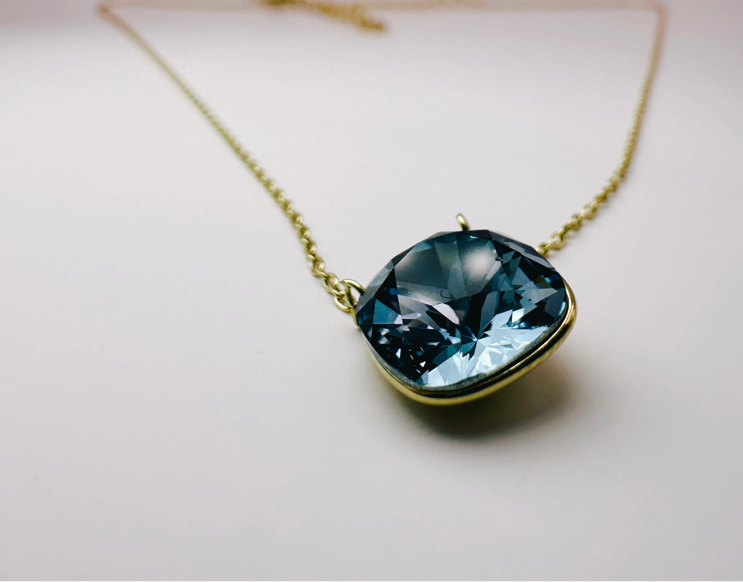 Collier OPAL